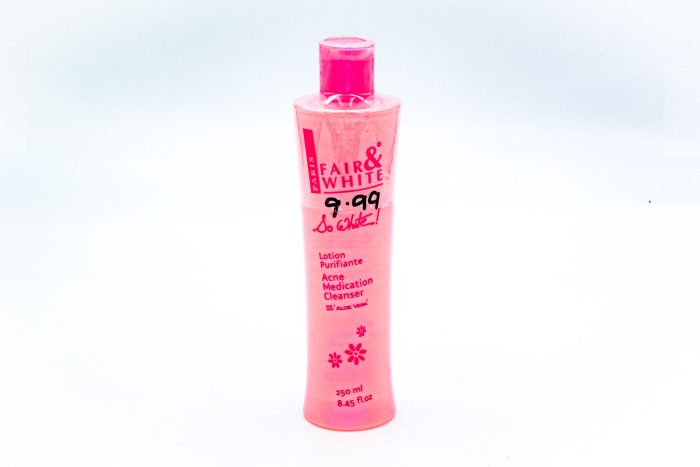 Fair & White So White Acne Medication Cleanser 250ml