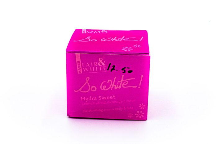 Fair & White So White Hydra Sweet Moisturizing Cream 400ml